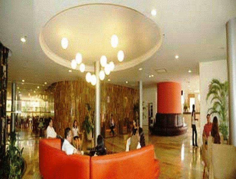 Hotel Howard Johnson By Wyndham Barranquilla Versalles Interior foto